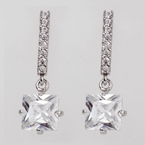 Suri - moderní stříbrné náušnice